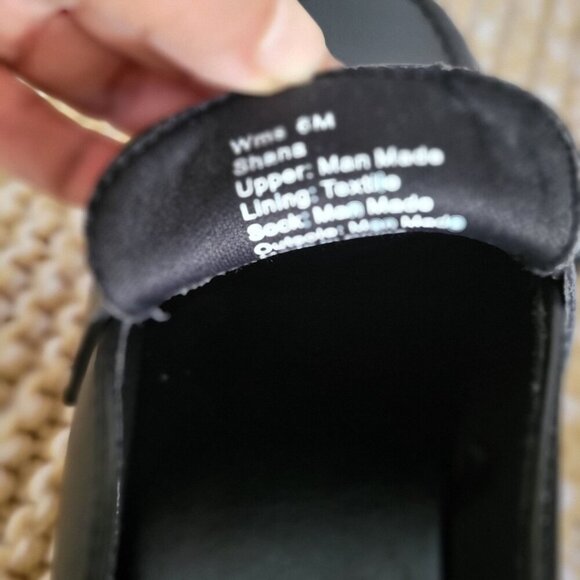 Seychelles Women's Black Faux Leather Chain Loafers Size 6M Slip-On Chunky Sole - Picture 9 of 9